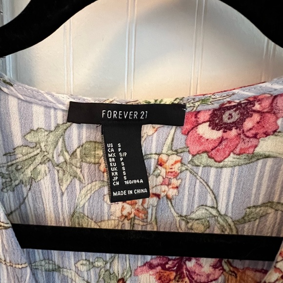 Floral Wrap Dress - Picture 3 of 6